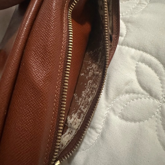 Authentic Louis Vuitton wallet - Picture 7 of 7